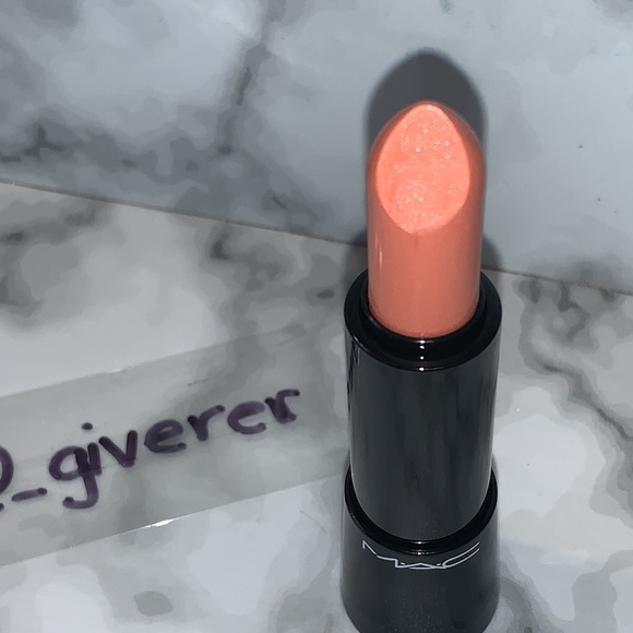 NWOB Barking Gorgeous MAC Mineralized Rich Lipstick Limited Edition